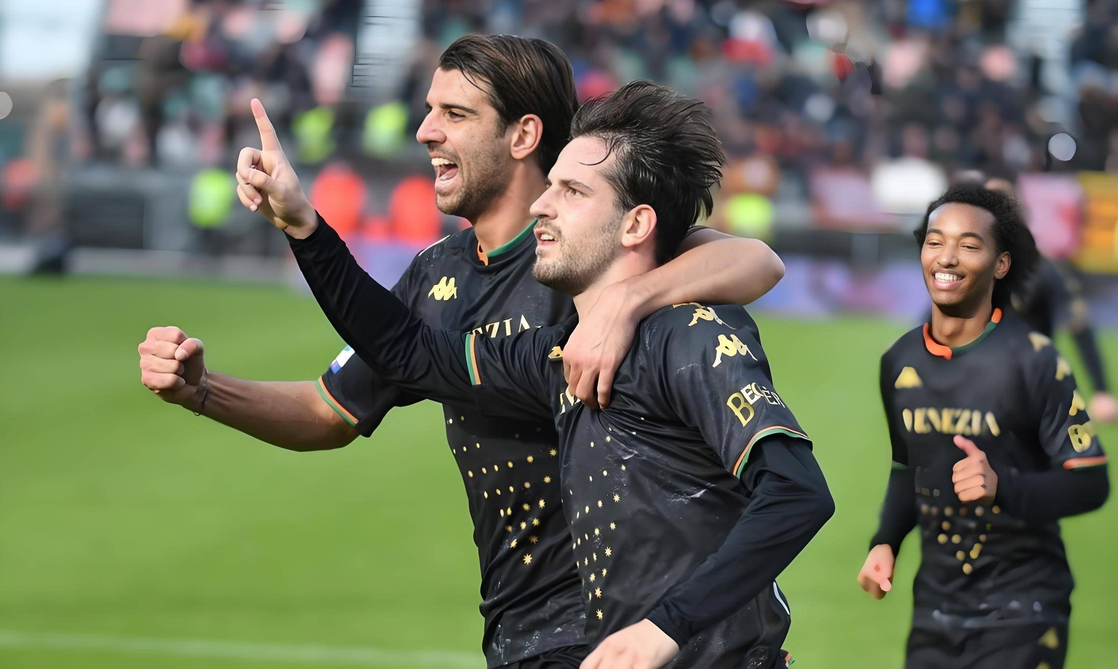 尤文图斯训练开放日，集结日外线爆发引欢呼，社区盾在即，球队文化再被提及的简单介绍